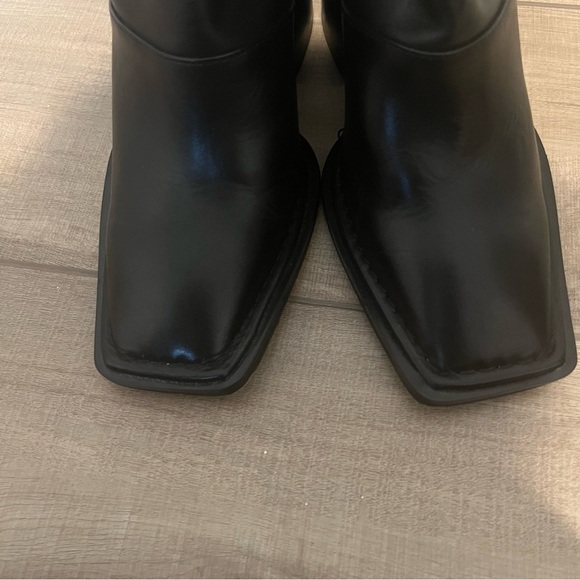 Alias Mae Eden Bootie in Black Leather Square Toe Size 6 (36) - Picture 4 of 8